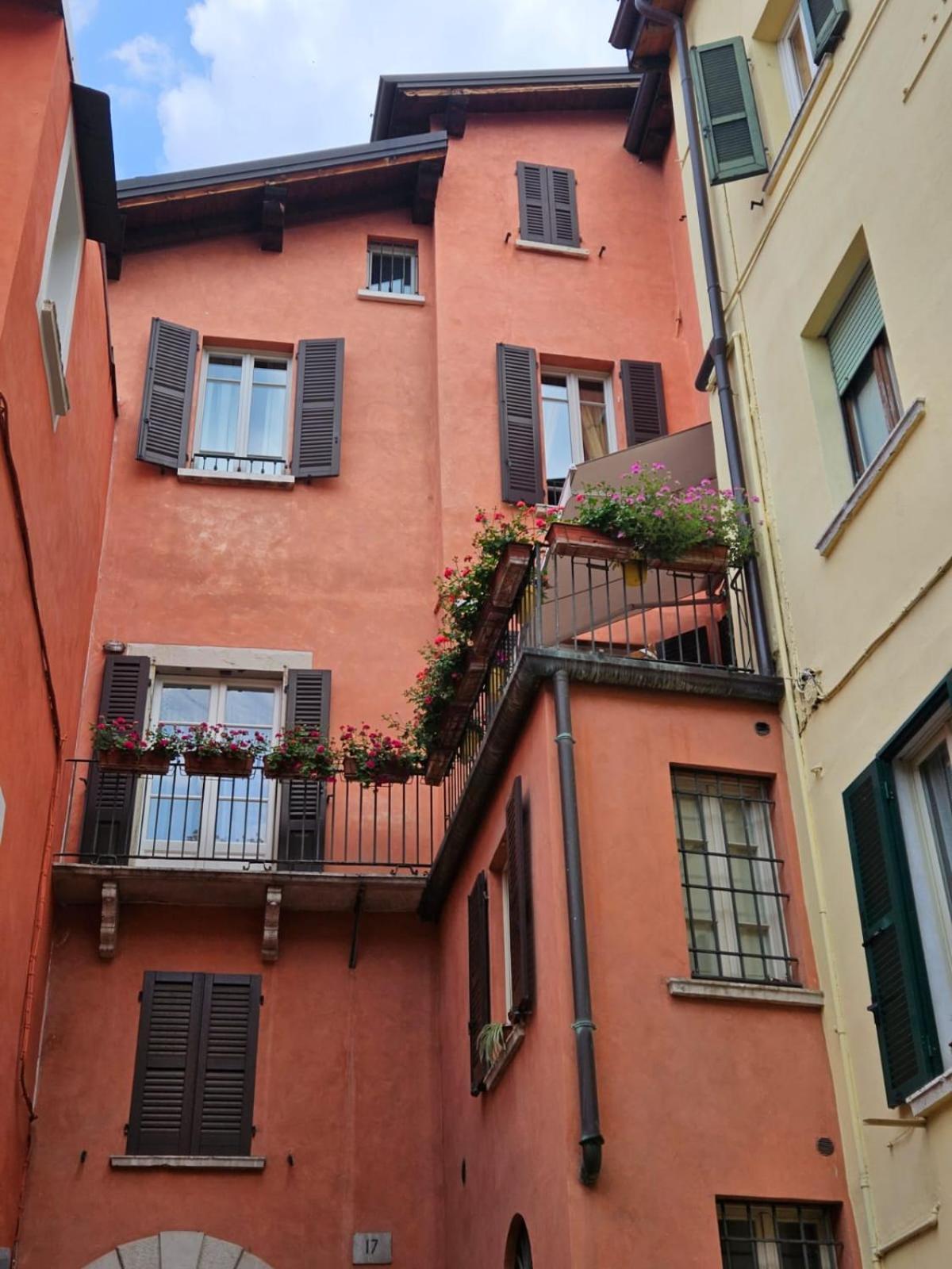 Ferienwohnung Il Cortiletto- Le Piazze Brescia Exterior foto